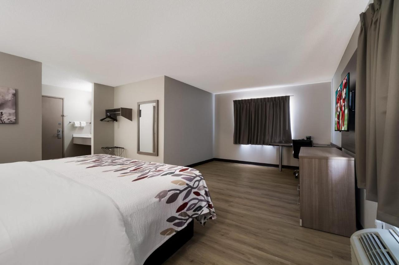 Motel Super 8 By Wyndham Marston Exteriér fotografie