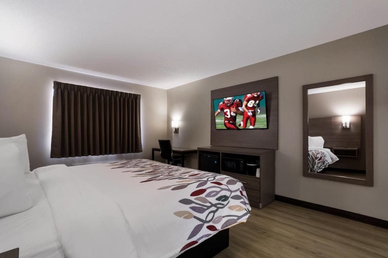Motel Super 8 By Wyndham Marston Exteriér fotografie